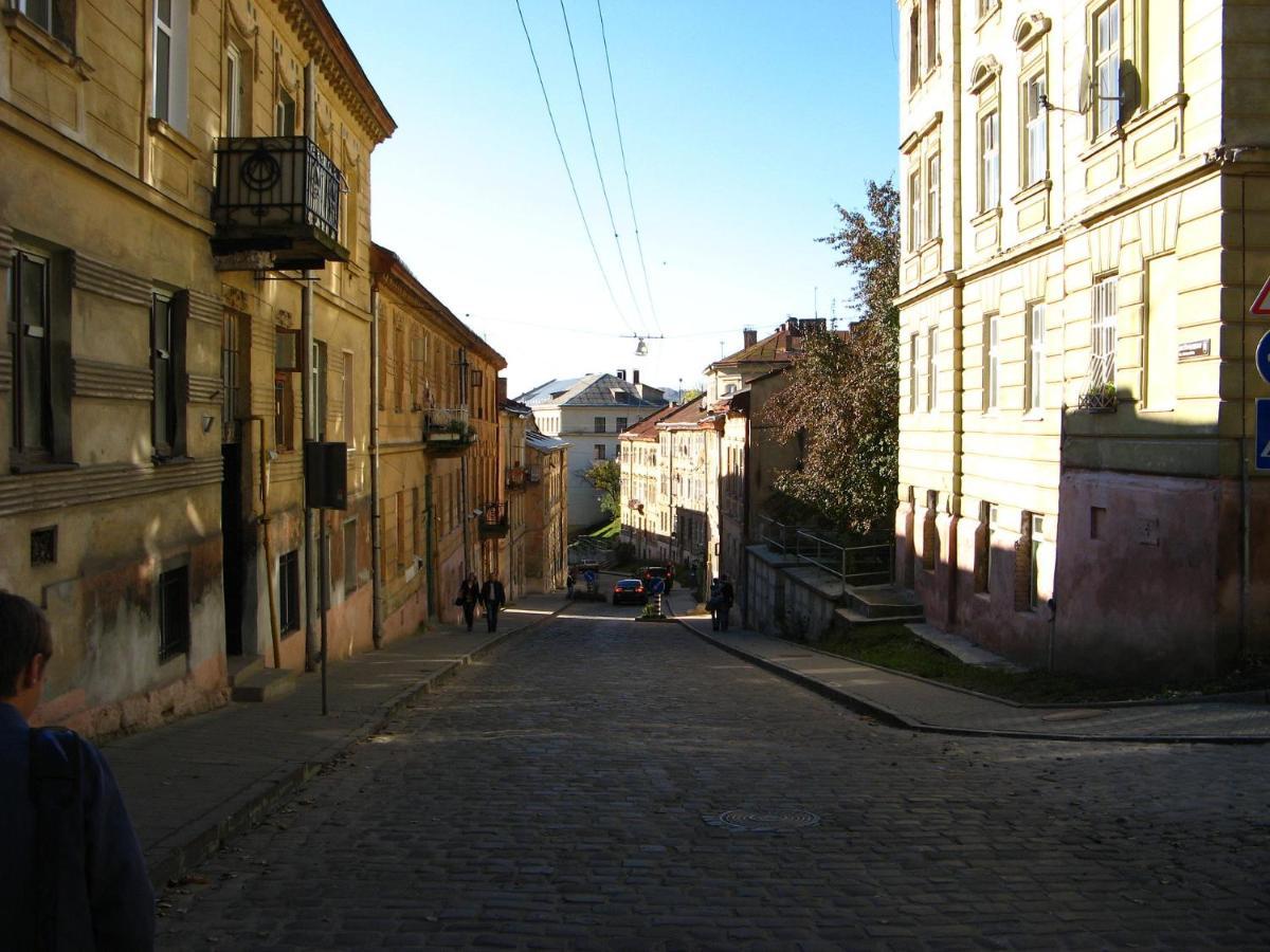 Izuminka V Centre Goroda Lviv Exteriör bild