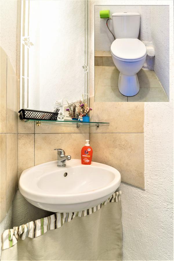 Izuminka V Centre Goroda Lviv Exteriör bild